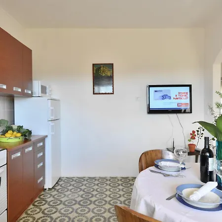 Apartment Franka *