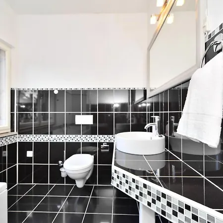 Apartment Franka *