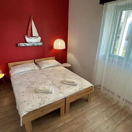 Franka Apartment *