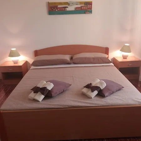 Franka Apartment *