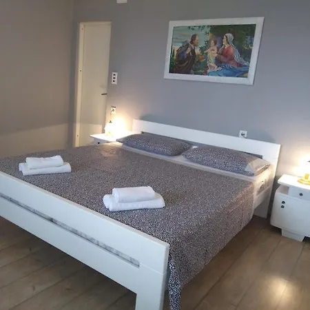 Apartment Franka Sumartin